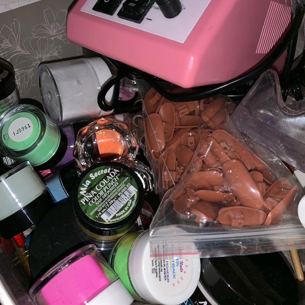 Acrylic nail starter kit